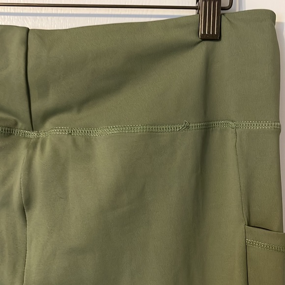 CVG Moto Capris - Picture 5 of 5